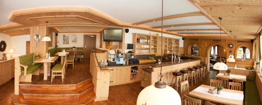 Restaurant Gaestehaus Wiesenheim Uderns Bagian luar foto